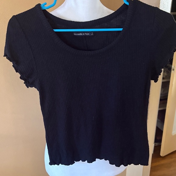 Abercrombie & Fitch Tops - Abercrombie & Fitch Black Women's Crop Top